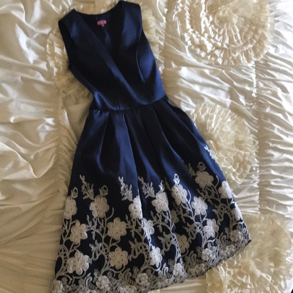 Here Comes the Stride Midi Dress - cocktail/formal - Picture 2 of 2